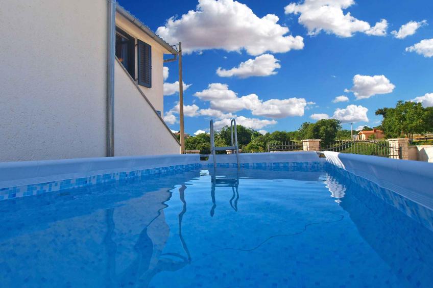 Ferienhaus Haus mit Pool und Klimaanlage - BF-GMR2R