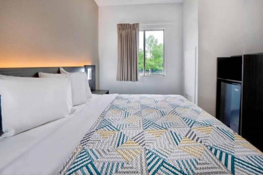 1 King Bed  Non-Smoking - foto 5