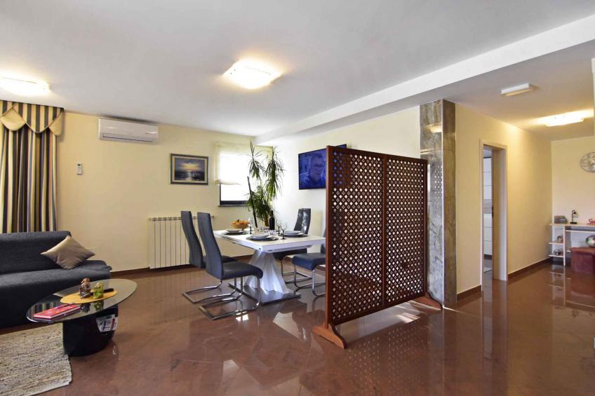 Holiday apartment for four people with dishwasher, air conditioning, parking space by the sea - BF-47W68 - foto 21
