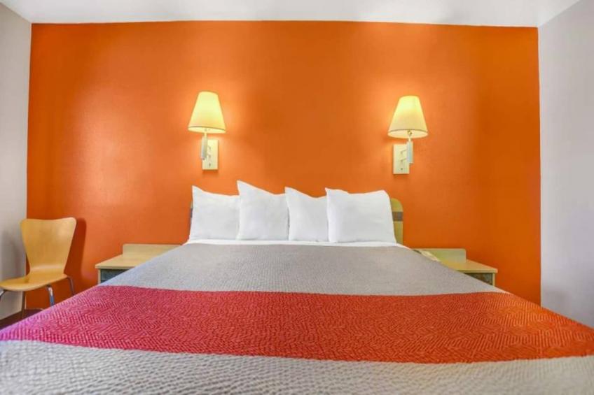 1 King Bed  Non-Smoking - foto 6