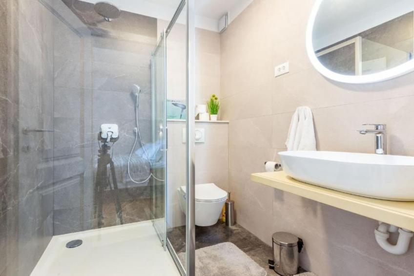 Peaceful Murvica Villa Pool, Garden, and Modern Comfort - Two Bedroom Holiday Home with Private Pool - foto 17