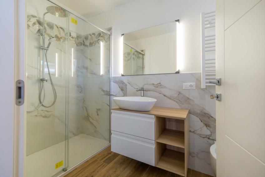 Privater Pool und herrlicher Seeblick - foto 14