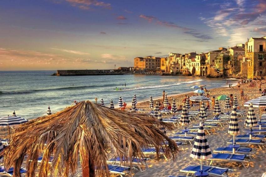 Helle mediterrane Villa mit Veranda und Garten - foto 38