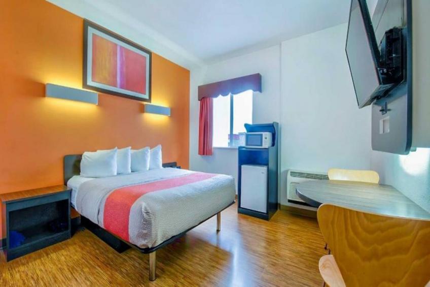 1 QUEEN BED  NON-SMOKING - foto 41