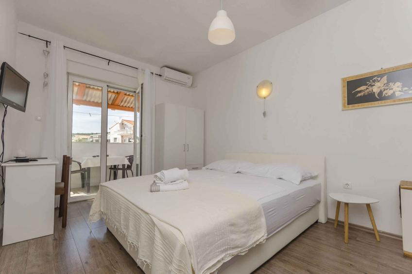 Holiday apartment with terrace and air conditioning - BF-M28VX - foto 9
