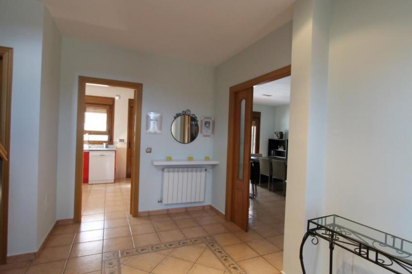 in Seseña mit großem Garten - foto 17