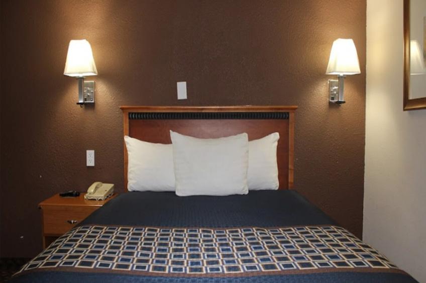 Queen Bed Non-Smoking