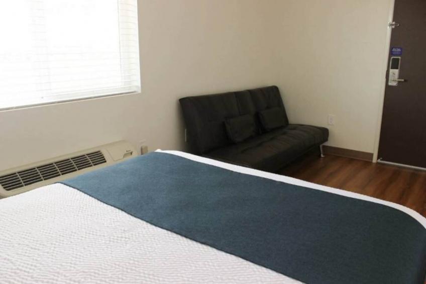 1 Queen Bed  Non-Smoking - foto 10