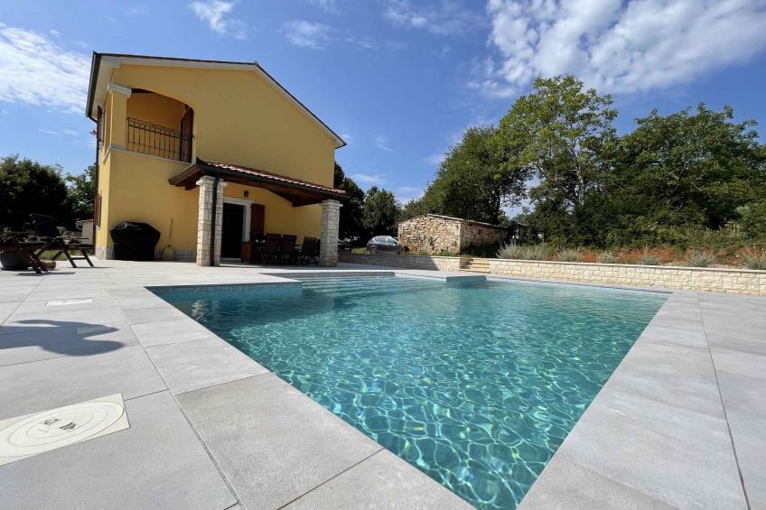 Maison de vacances avec piscine pour 4-6 personnes - BF-TDKZP