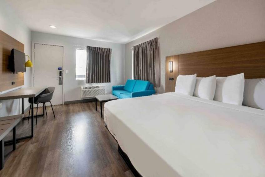 1 King Bed  Non-Smoking - foto 17