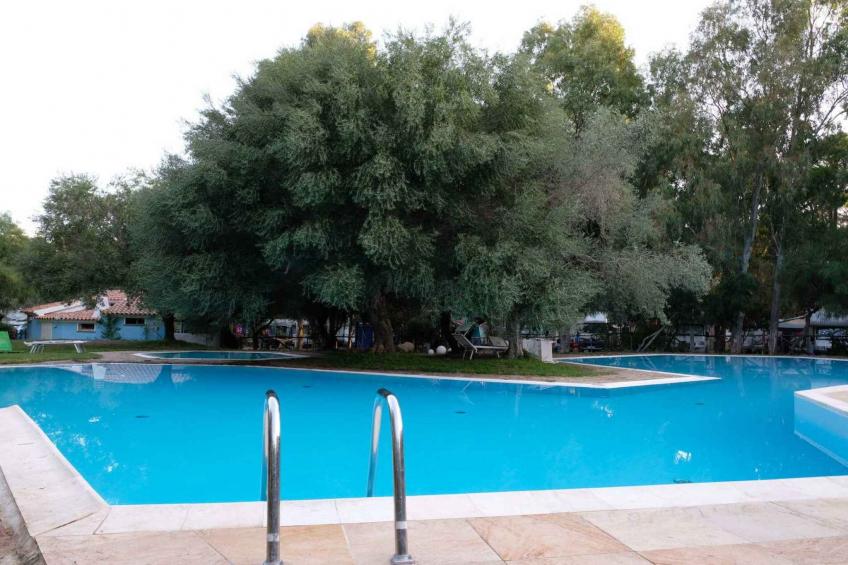 Maison mobile avec climatisation, piscine et terrasse en bois semi-couverte - BF-G2TKX - foto 5