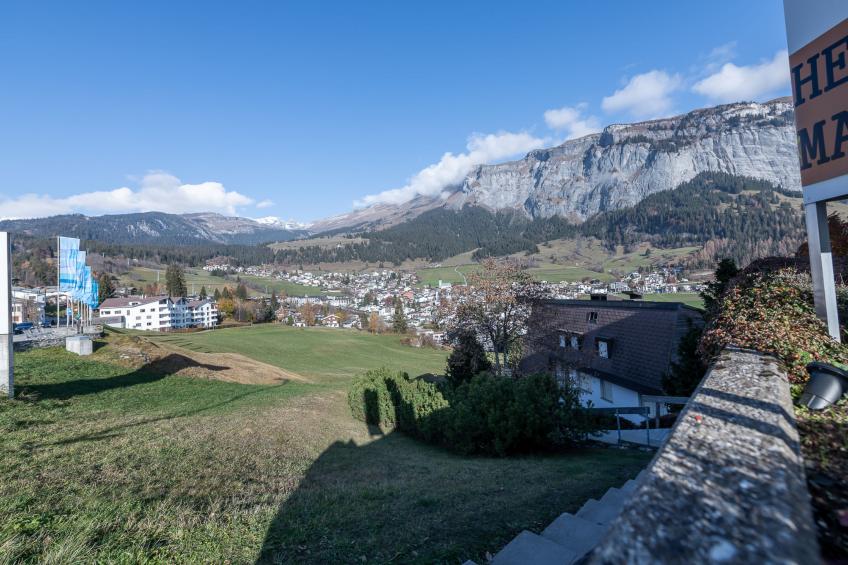 Putzprinz Gujan Ferienwohnung, Haus Surmir B / 16, (Flims Waldhaus). 2.5-Zimmer - foto 3