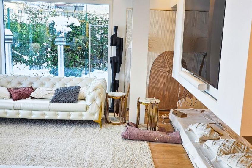 Luxurious large Home, Pool , Garden , Koi Pond - foto 17