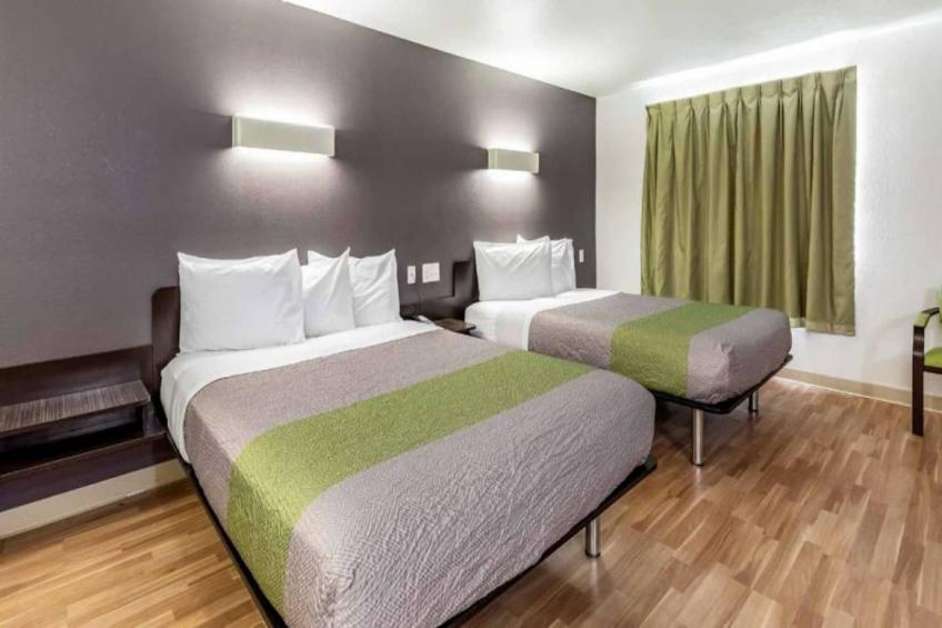 2 Full Beds  Non-Smoking Kitchen - foto 4