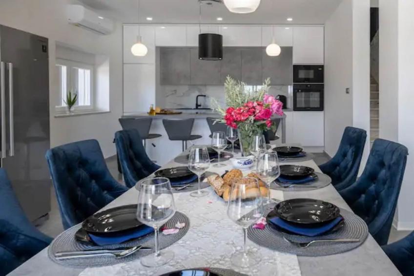 Villa Stipea - Four Bedroom Villa with Swimming Pool - foto 2