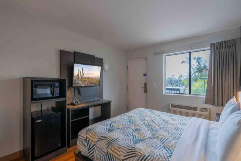 1 Queen Bed  Smoking - foto 7