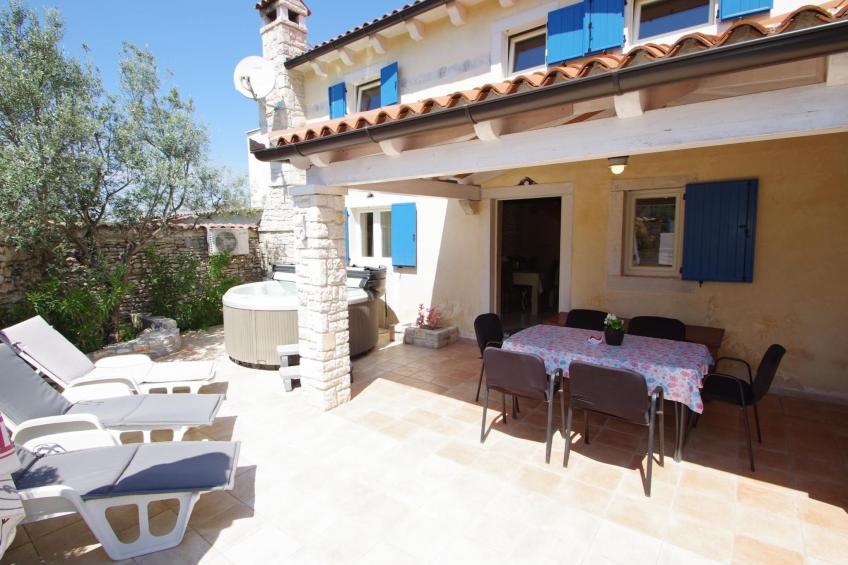 in Kavran mit Terrasse und Grill - foto 40