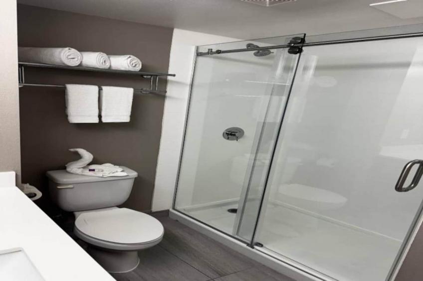 2 Queen Beds  Non-Smoking Micfridge - foto 19