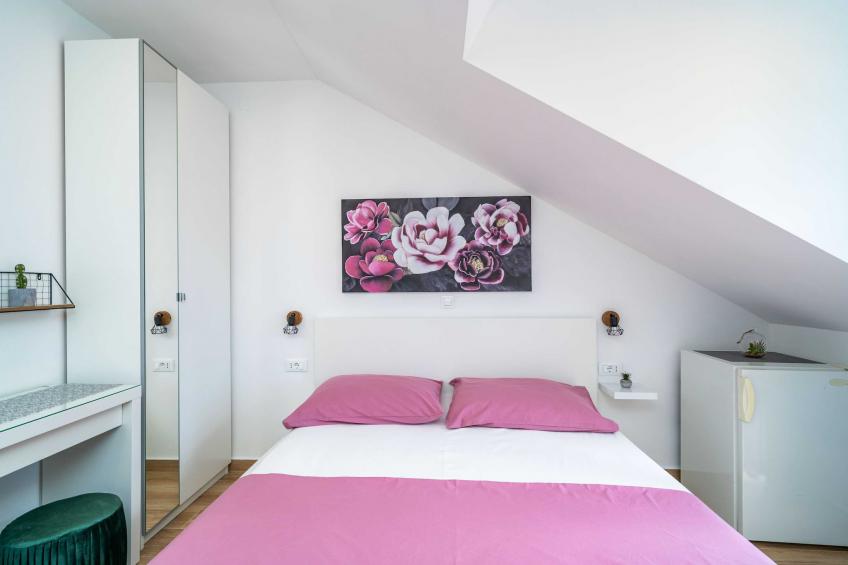 Apartment & Rooms Papa - Superior Double or Twin Room with Balcony and Partial Sea View (Soba 1) - foto 9