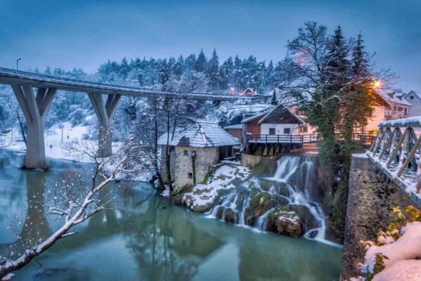 Three-Bedroom Apartment - foto 25