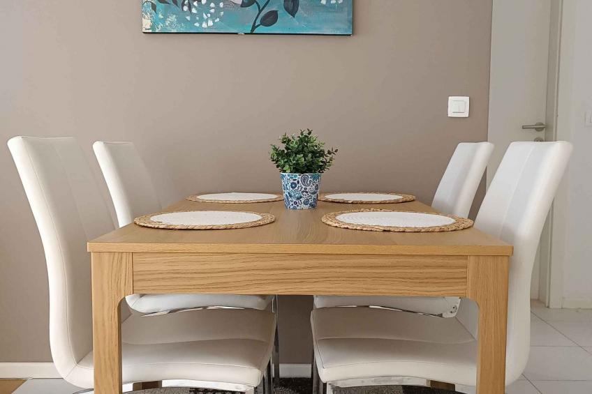 Vakantiewoning met balkon en airco - VW-FHN2B