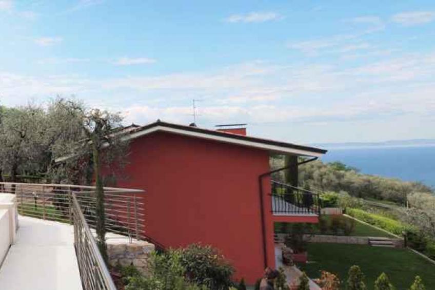appartement de vacances avec terrasse et belle vue sur le lac - BF-NH9C
