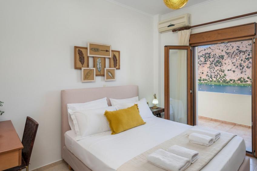 Wunderschöne Villa mit Seeblick und Pool in der Nähe von Restaurants - foto 25