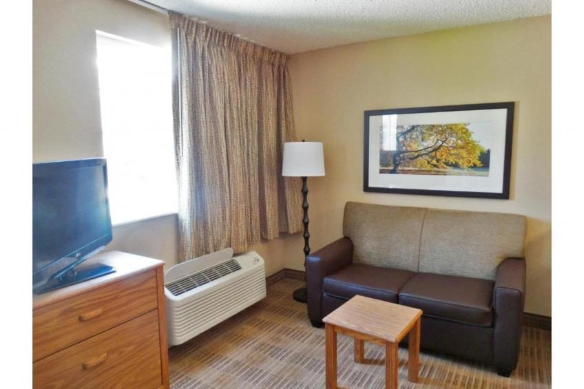 1 King Bed | Hearing Accessible, Kitchen - foto 5