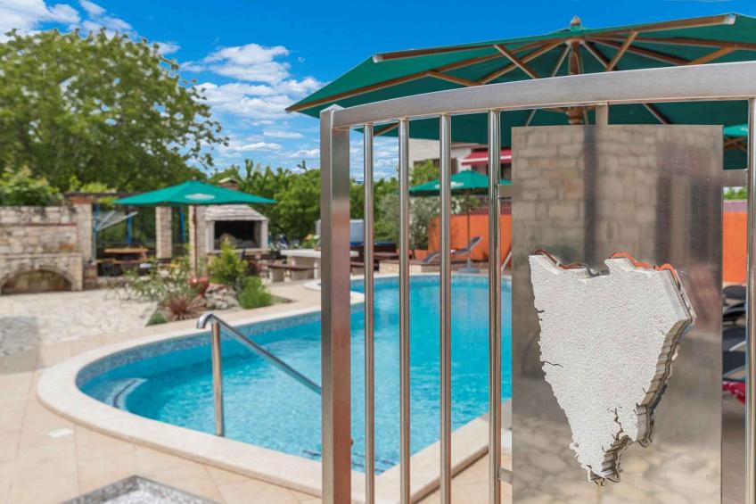 Holiday apartment mit Pool und Terrasse - BF-C8CWZ - foto 9