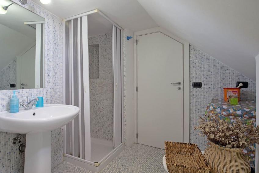 Villa auf einer natürlichen Klippe mit Blick auf das Meer, nur wenige Schritte - foto 15