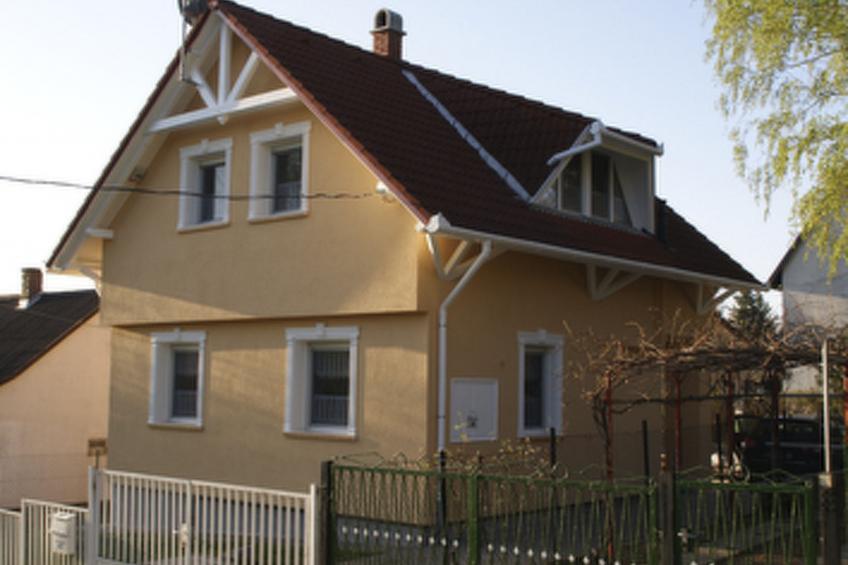 in Igal mit Terrasse und Grill