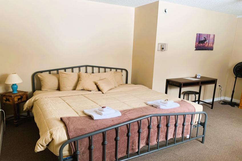 Queen Bed Riverfront with Kitchenette - foto 59