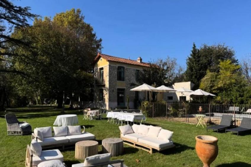 Magnifique Maison Bourgeoise Rénovée Avec élégance Et Style Art Déco