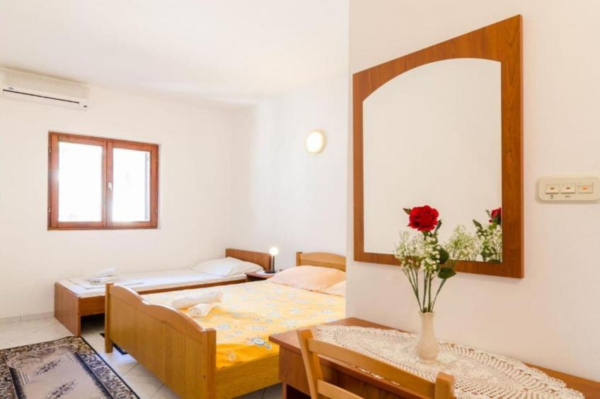 Guest House Sobra 38 - Double Room with Private Bathroom 2 - foto 14