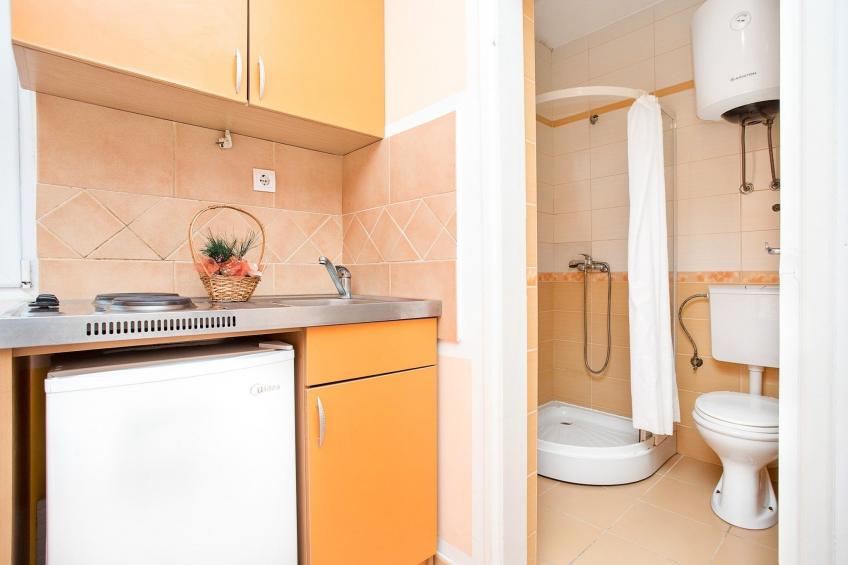 Perfect Budva Stay Near the Sea & Aqua Park - - Triple Studio 2\/4 - foto 2