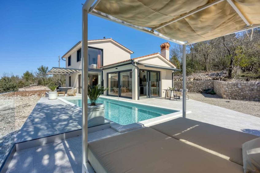 Villa met verwarmd zwembad en jacuzzi - BF-6M3YF - foto 7