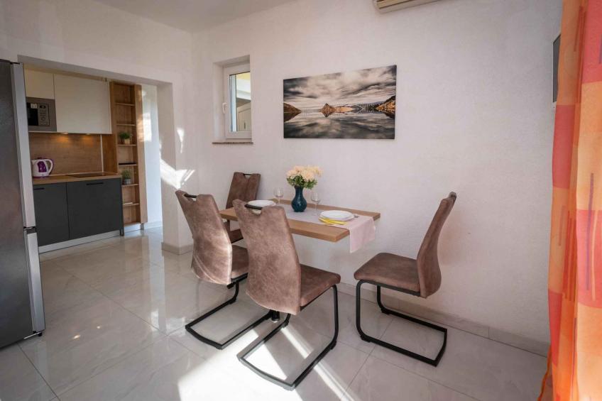 Vakantiewoning met balkon en airconditioning - BF-MMD56 - foto 12
