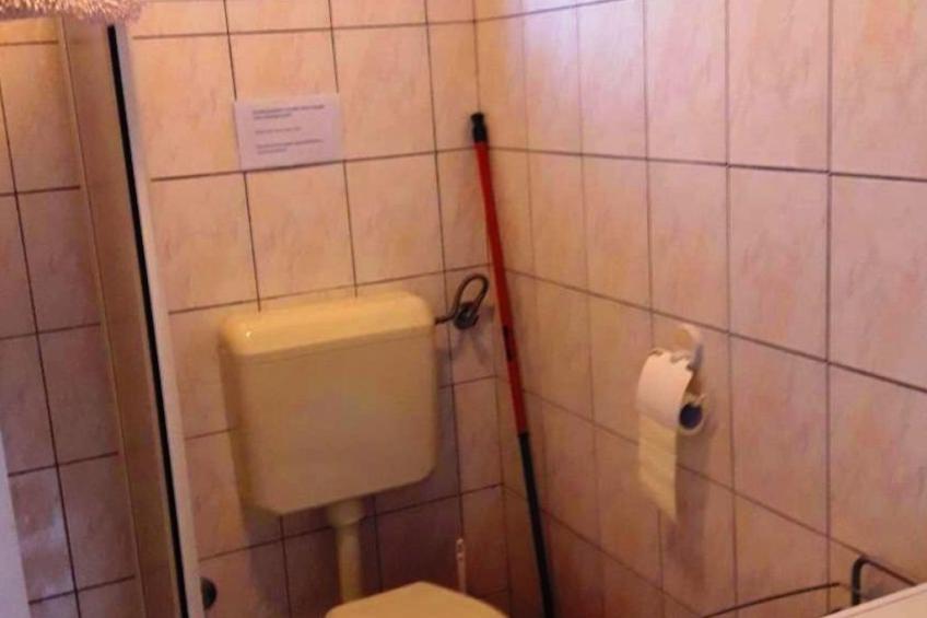 Gemütliches Ferienhaus in Pinezići mit großer Terrasse - foto 14