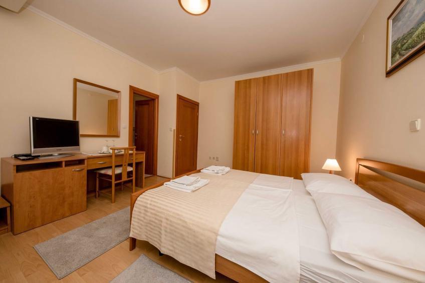 Guest House Villa Anggela - Classic Double room with Balcony and Sea View (BR1) - foto 22