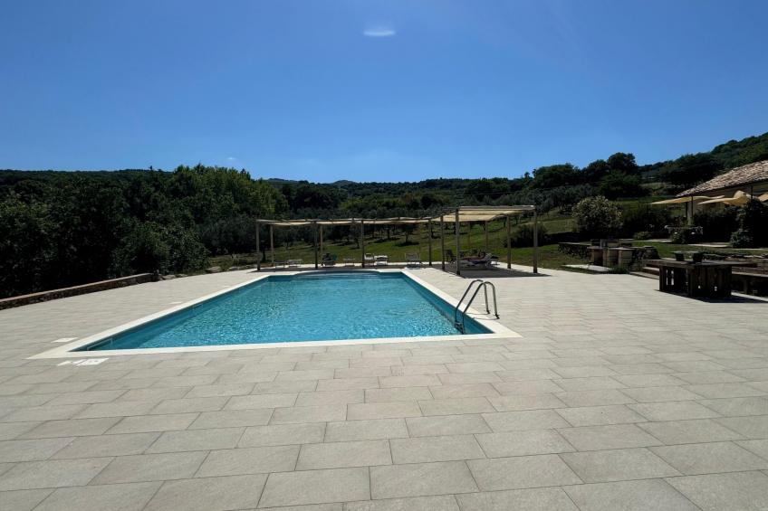 Landgut mit Blick auf das Wasser - foto 18