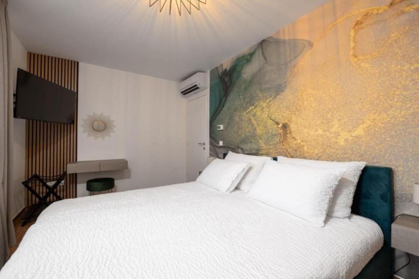 Apartments Villa Wood - Two Bedroom Apartment with terrace and pool view  ( W1 ) - foto 8