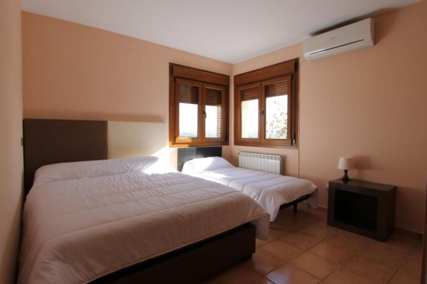 in Seseña mit großem Garten - foto 27