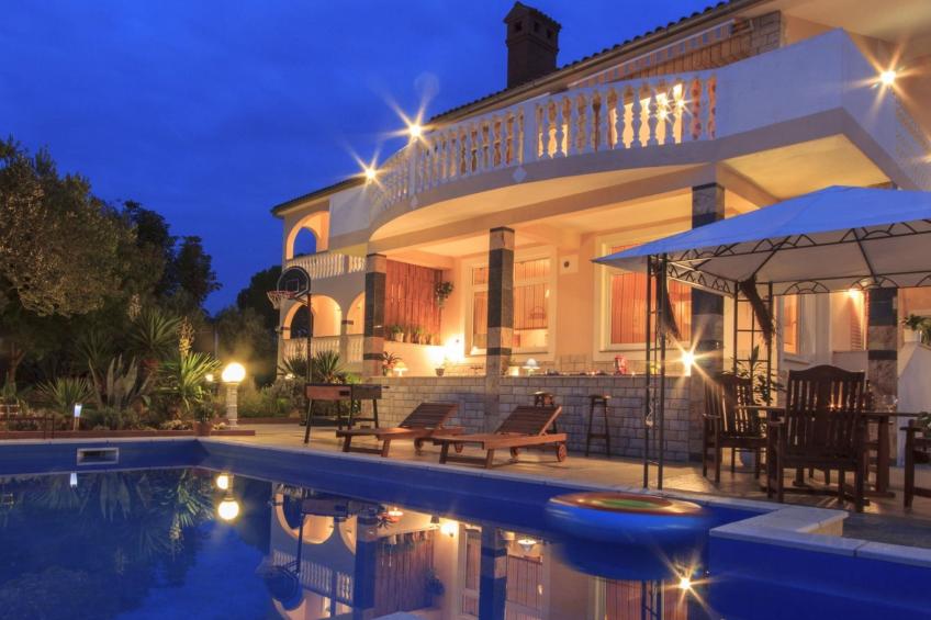 Villa Natalia Peroj,  mit privaten Pool