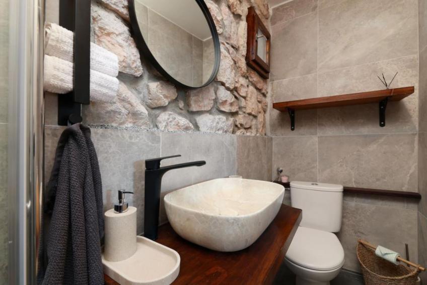 Ana’s Stone House Jurčić Kalić with the Pool - foto 16