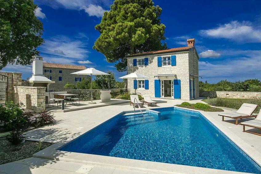 Villa Lenka mit Pool