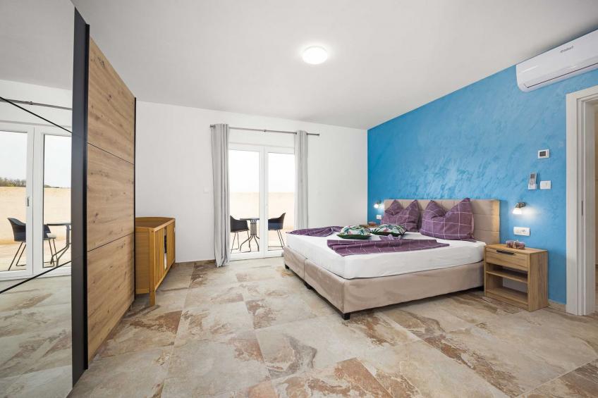 Villa Nur Amela with Pool, Jacuzzi, Darts - foto 23
