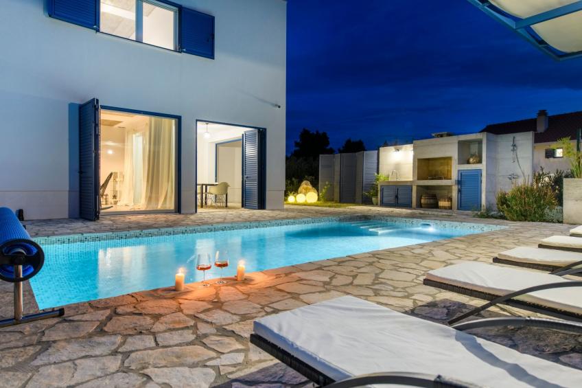 Modernes Ferienhaus in Zaostrog mit Beheiztem Pool - foto 49