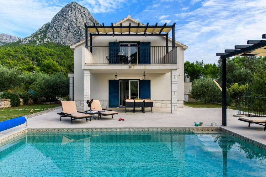 Alleinstehendes Ferienhaus mit Pool und drei Schlafzimmer - foto 13