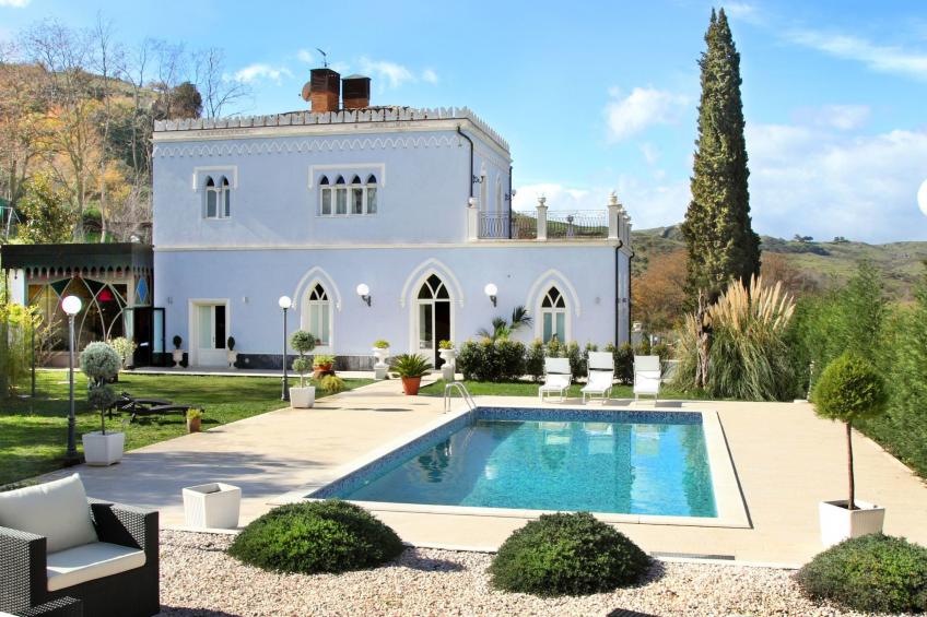 Geräumiges Ferienhaus mit Pool