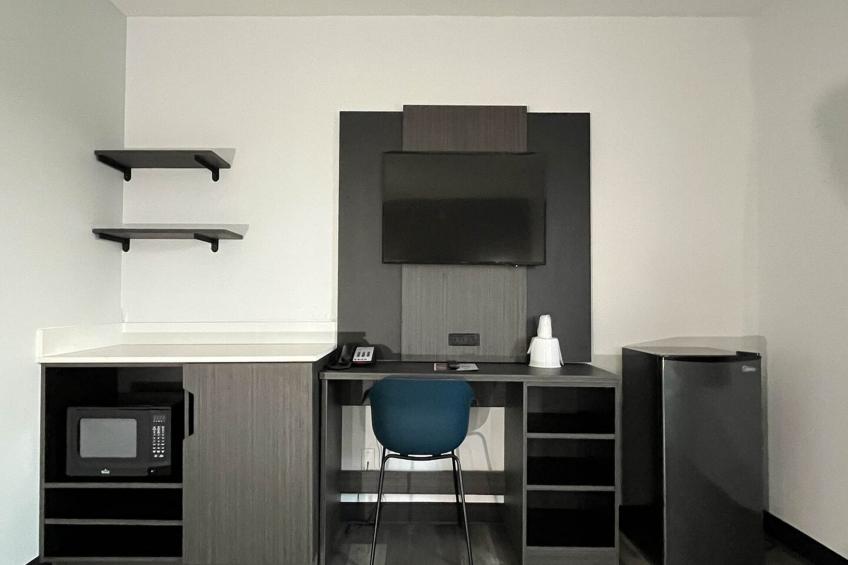 2 Full Beds  Non-Smoking Micfridge - foto 5